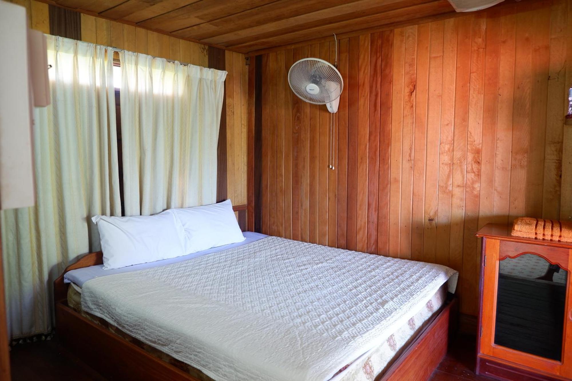 תאקהק Song Lao Guesthouse מראה חיצוני תמונה