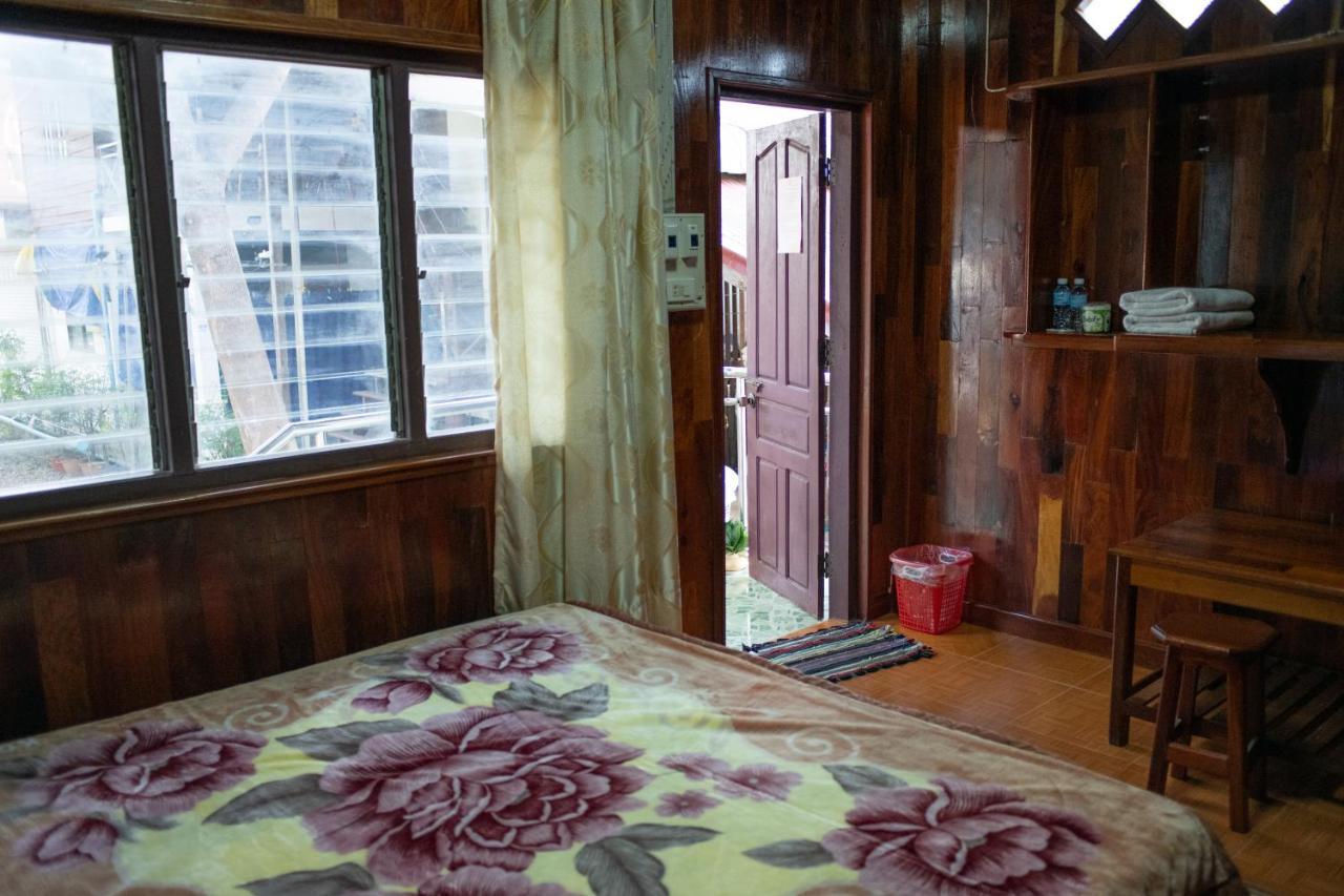 תאקהק Song Lao Guesthouse מראה חיצוני תמונה