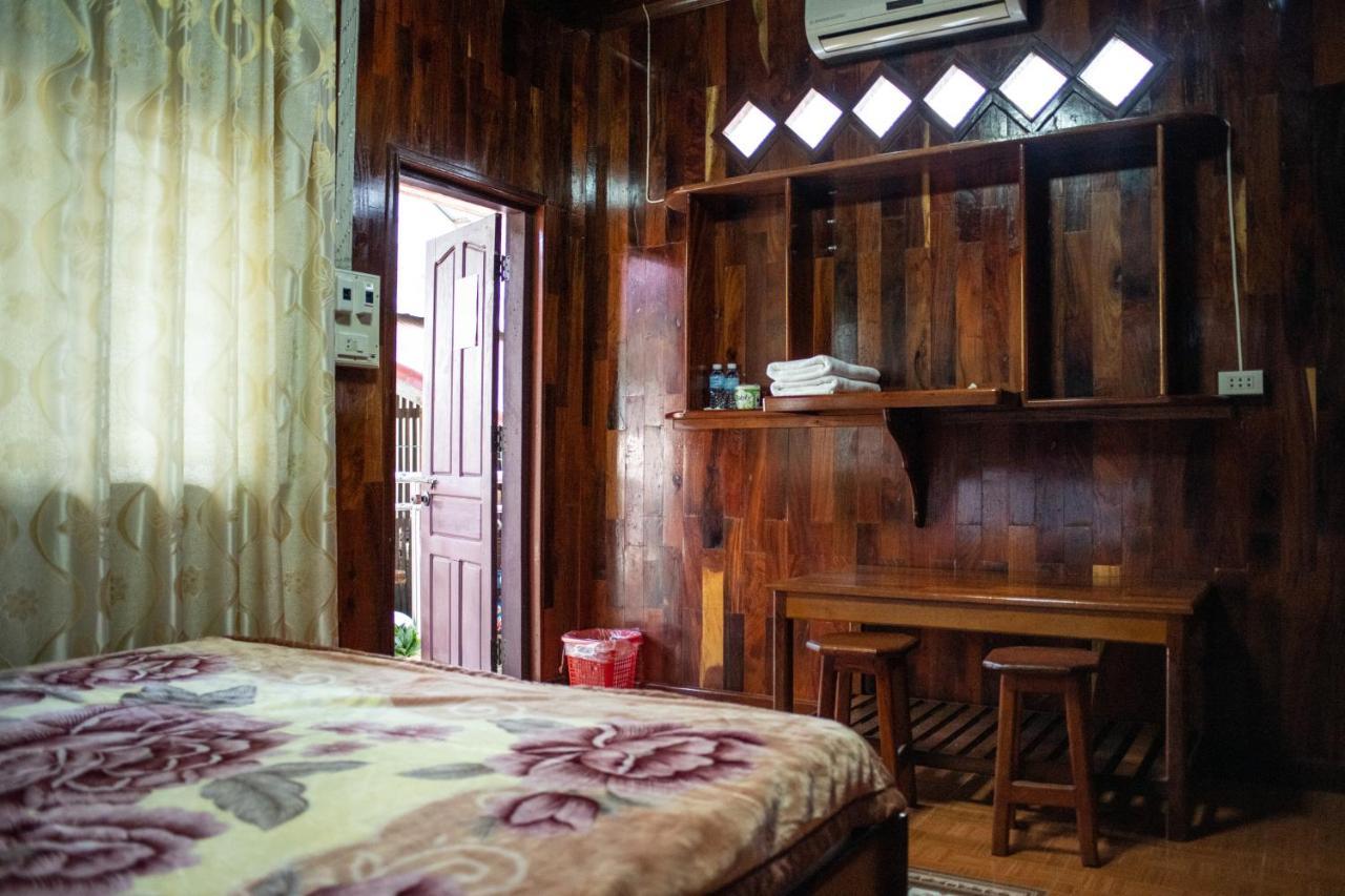 תאקהק Song Lao Guesthouse מראה חיצוני תמונה