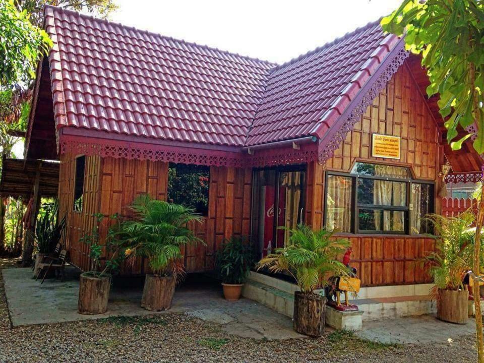 תאקהק Song Lao Guesthouse מראה חיצוני תמונה